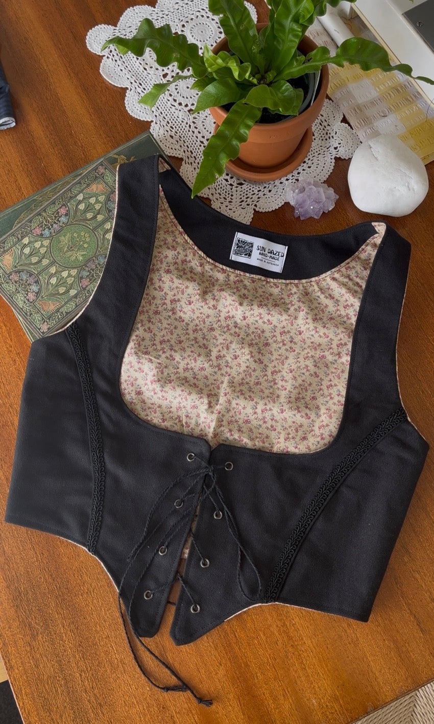 𝔓𝔦𝔯𝔞𝔱𝔢𝔰 𝔅𝔬𝔲𝔫𝔱𝔶 underbust