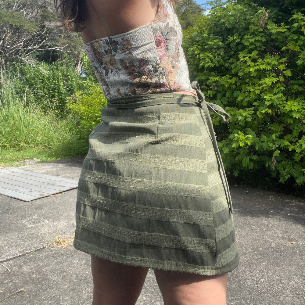 ˚₊✩‧₊green stripe wrap skirt ˚₊✩‧₊